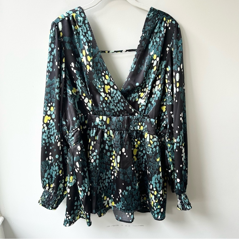 Torrid deep v neck abstract flowy long sleeved blouse